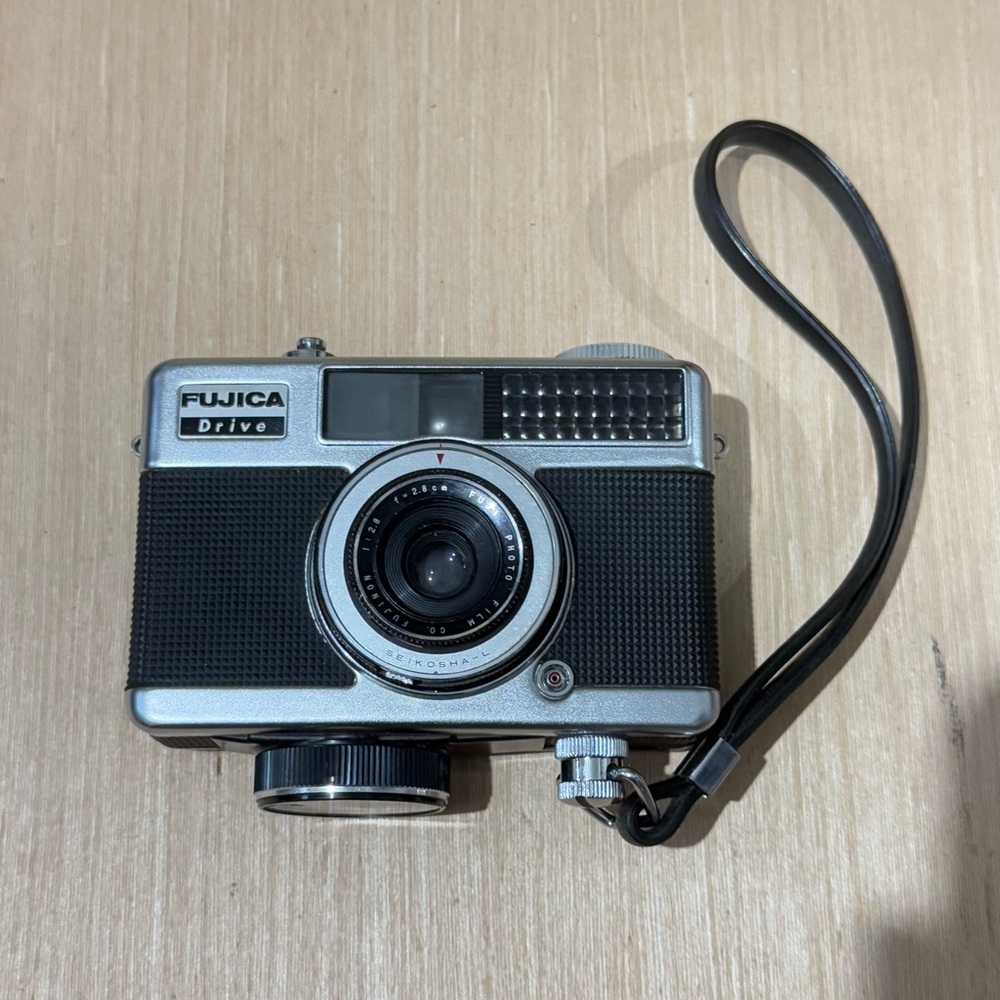 Fujifilm Fujica Drive Compact Vintage FilmCamer“UNTESTED”No Film Buy/Sold As Is